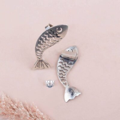 Mizoya Matsya Auspicious Timeless Earcuff - Image 3