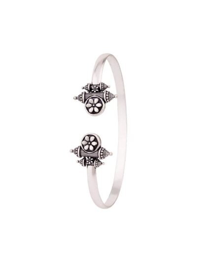 Nayantara Vintage Style Bracelet - Image 4